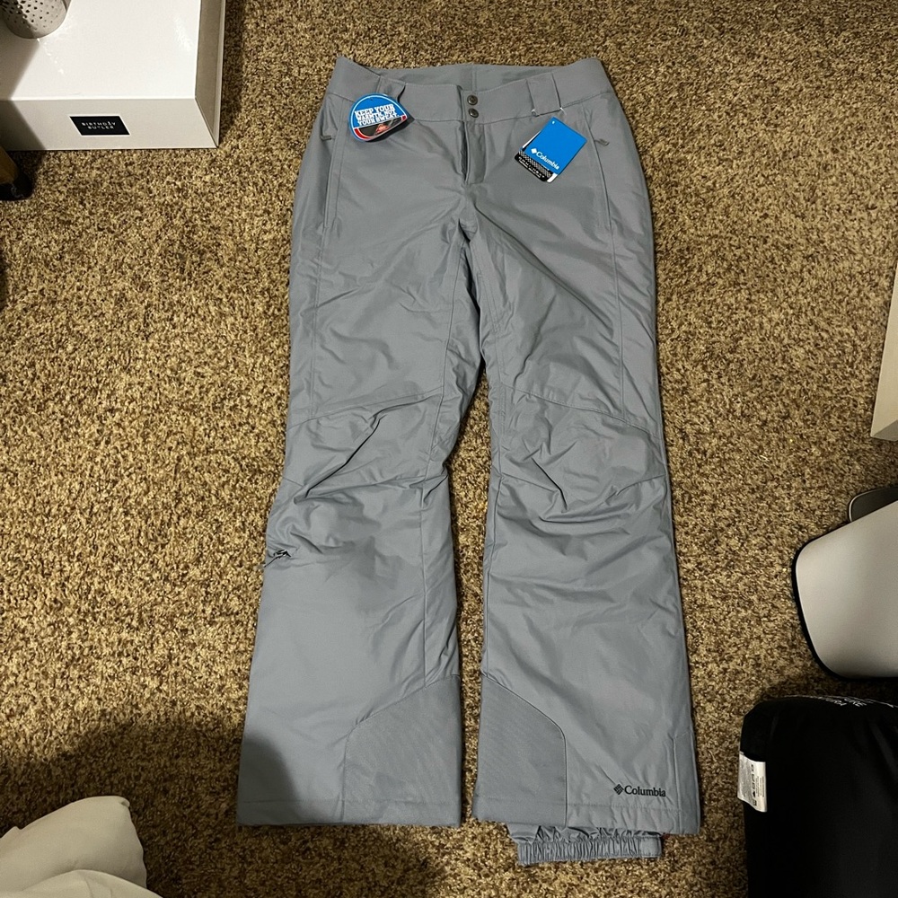 Columbia women’s  Light Gray ski/snow Pants
